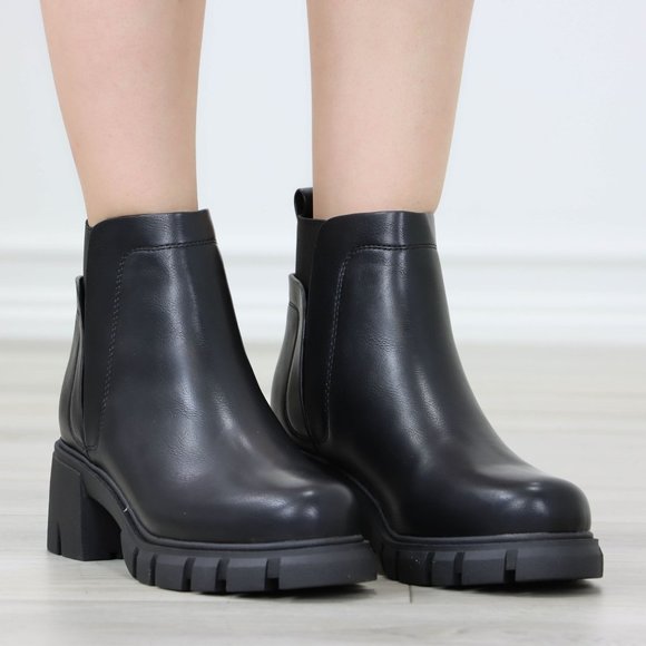 Black Ankle Boots Chunky Lug Block Heel  Synthetic Leather Round Toe - Picture 2 of 13